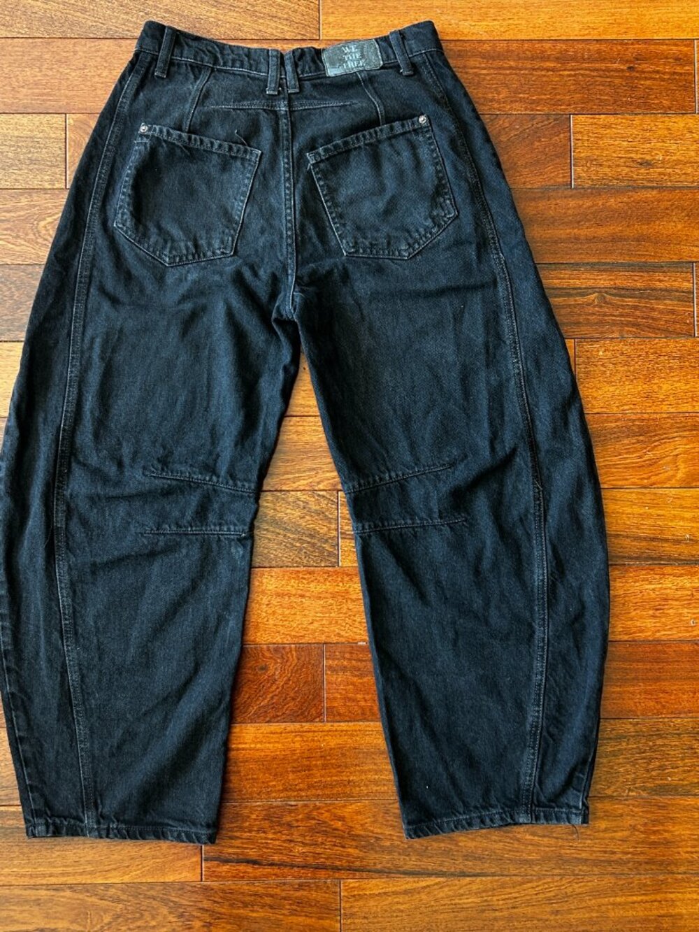 We The Free Good Luck Mid Rise Barrel Jeans Black Size 25 - Picture 4 of 8